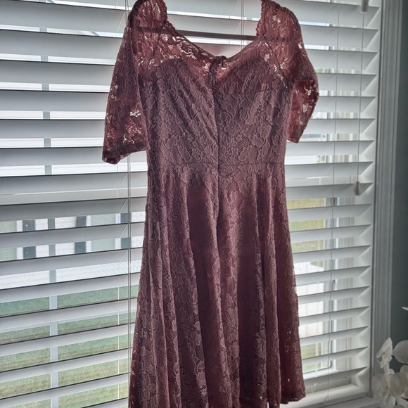 Pink Lace Midi Dress - Picture 2 of 3